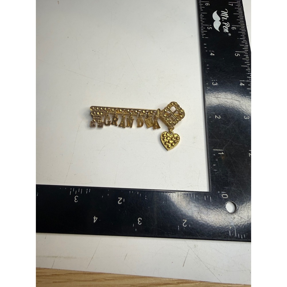 Gold Tone Grandma Dangle Heart Brooch Pin Sentimental Jewelry Gift